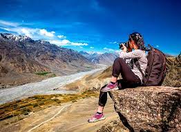 Female Solo Women Tour Guide in Pakistan – Pakistan Travel Guide